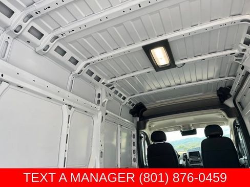 Used 2025 RAM ProMaster 2500 w/ Convenience Group FWD image 12