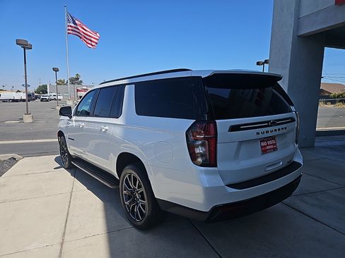 Used 2024 Chevrolet Suburban RST w/ Luxury Package AWD/4WD image 4