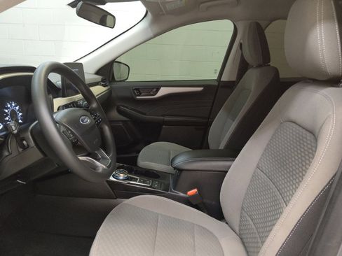 Used 2022 Ford Escape SE FWD image 17
