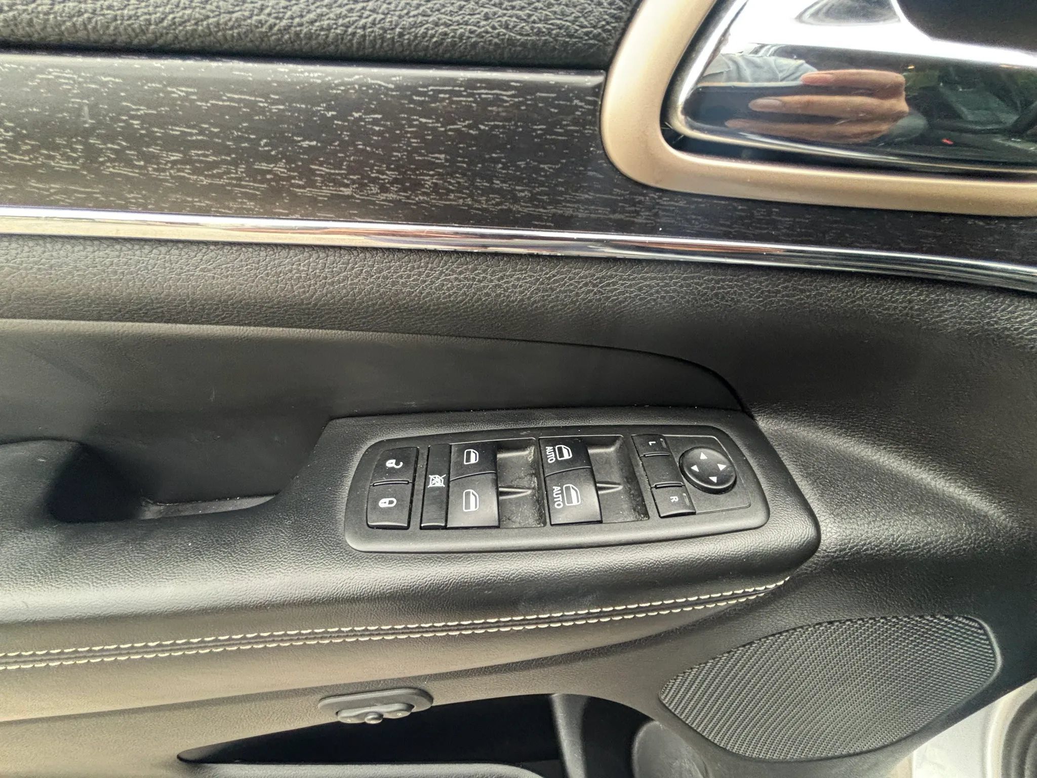 Used 2014 Jeep Grand Cherokee Limited AWD/4WD image 20