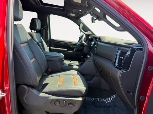 Used 2025 GMC Sierra 2500 AT4 w/ AT4 Premium Plus Package AWD/4WD image 19