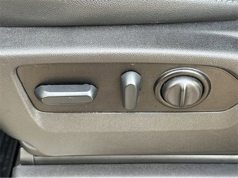 Certified 2022 Chevrolet Silverado 2500 LTZ w/ LTZ Plus Package image 36