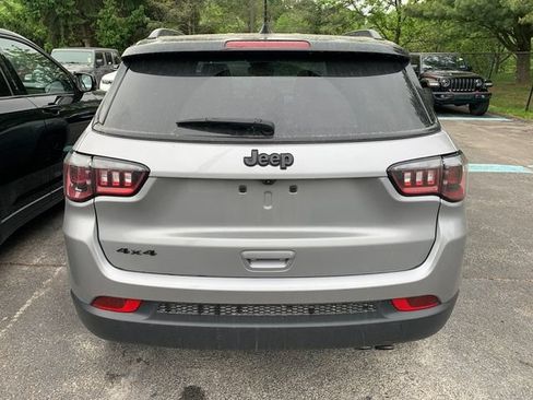 Used 2022 Jeep Compass Latitude w/ Convenience Group AWD/4WD image 5