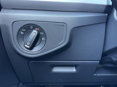 Used 2021 Volkswagen Atlas SEL Premium image 31