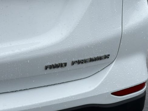 Used 2022 Chevrolet Equinox Premier image 28