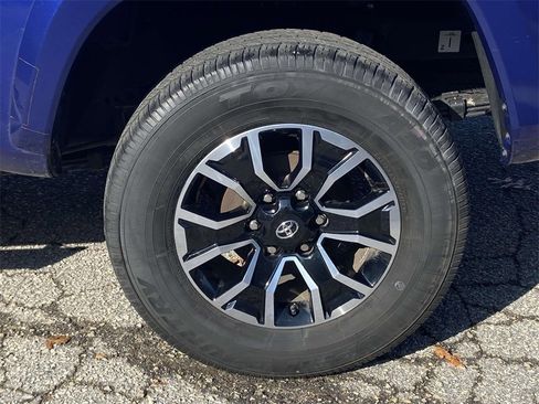 Used 2023 Toyota Tacoma TRD Sport image 8