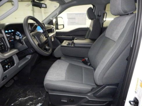 Used 2024 Ford F250 XLT w/ FX4 Off-Road Package AWD/4WD image 14