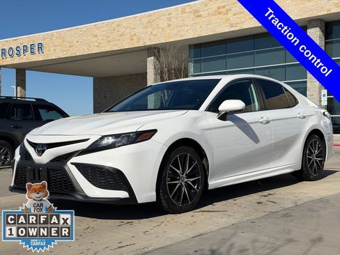 Used 2024 Toyota Camry SE image 8