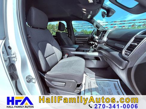 Used 2019 RAM 1500 Big Horn AWD/4WD image 25