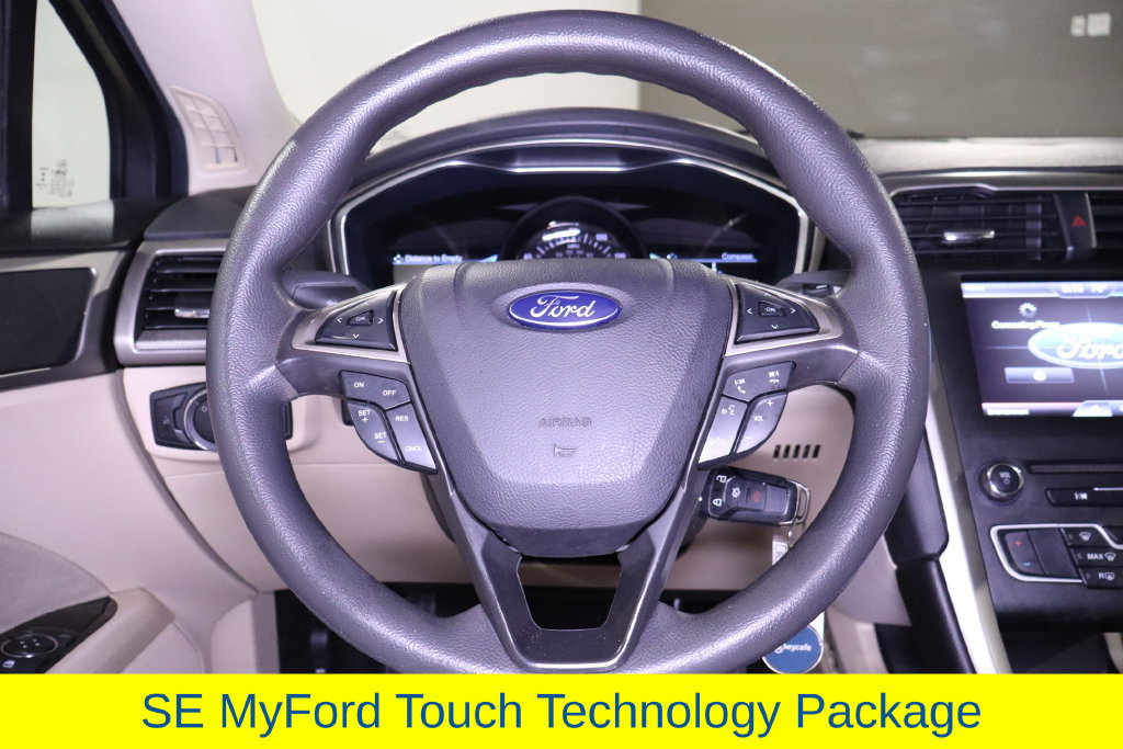 Used 2016 Ford Fusion SE FWD image 17