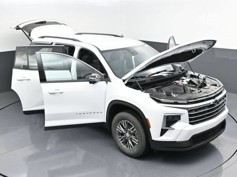 New 2026 Chevrolet Traverse LT w/ Driver Confidence Package FWD image 47