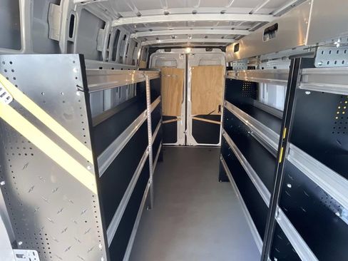 Used 2023 Mercedes-Benz Sprinter 2500 image 8