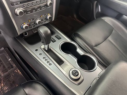 Used 2020 Nissan Pathfinder SL AWD/4WD image 37