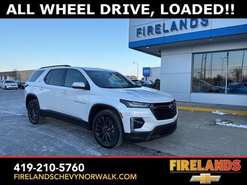 Certified 2023 Chevrolet Traverse RS w/ LPO, Floor Liner Package image 1