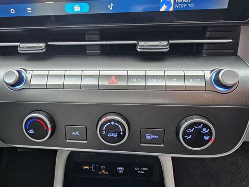 Used 2024 Hyundai Kona SE image 11