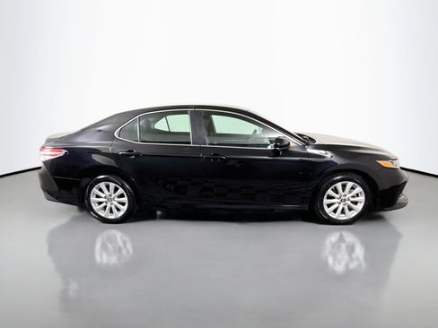 Used 2018 Toyota Camry LE w/ Protection Package (Q2) FWD image 11