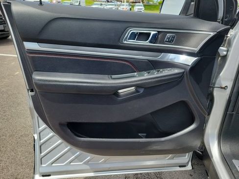 Used 2018 Ford Explorer Sport w/ Equipment Group 401A AWD/4WD image 22