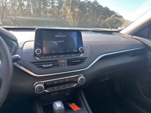 Used 2020 Nissan Altima 2.5 SR image 14