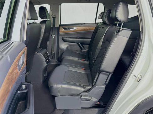 Used 2025 Volkswagen Atlas SE AWD/4WD image 37