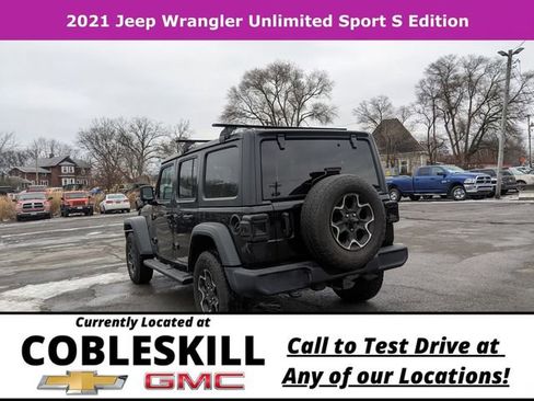Used 2021 Jeep Wrangler Unlimited Sport image 7