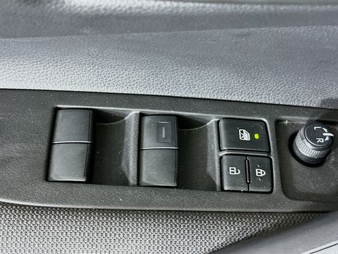 Used 2023 Toyota Corolla LE image 14