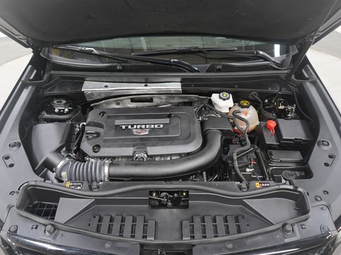 Used 2024 Cadillac XT4 Sport image 32