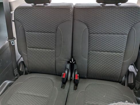 Used 2019 GMC Acadia SLE image 28