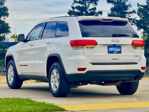 Used 2017 Jeep Grand Cherokee Laredo RWD image 4