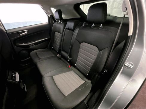 Certified 2022 Ford Edge SE w/ Black Appearance Package image 25