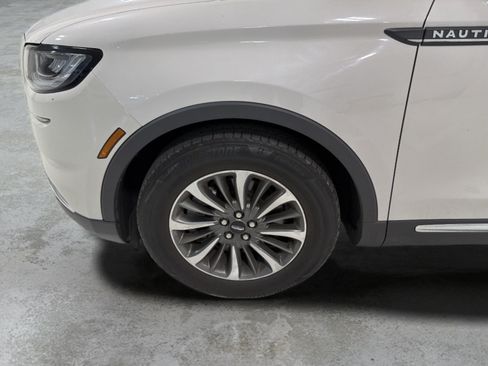 Used 2022 Lincoln Nautilus Reserve w/ Luxury Package FWD image 9