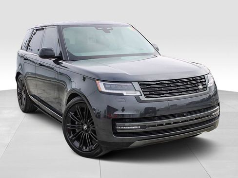 Used 2024 Land Rover Range Rover Autobiography AWD/4WD image 2