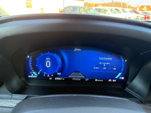 Used 2020 Ford Explorer Platinum w/ Premium Technology Package image 11