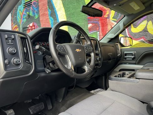 Used 2018 Chevrolet Silverado 1500 LT w/ All Star Edition image 2