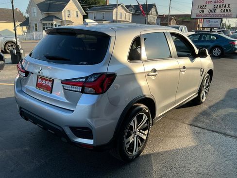 Used 2025 Mitsubishi Outlander Sport SE AWD/4WD image 4