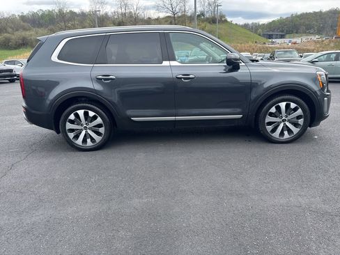 Used 2022 Kia Telluride S image 7