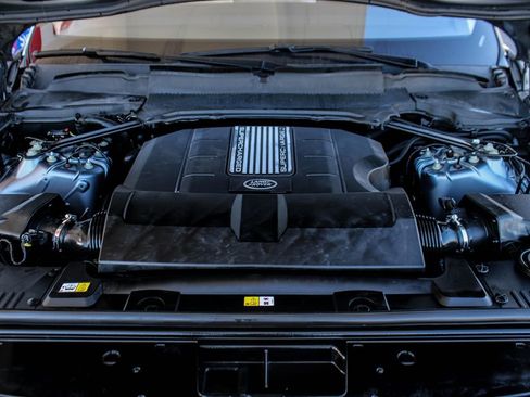 Used 2019 Land Rover Range Rover HSE image 38