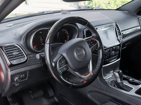 Used 2020 Jeep Grand Cherokee Overland image 20