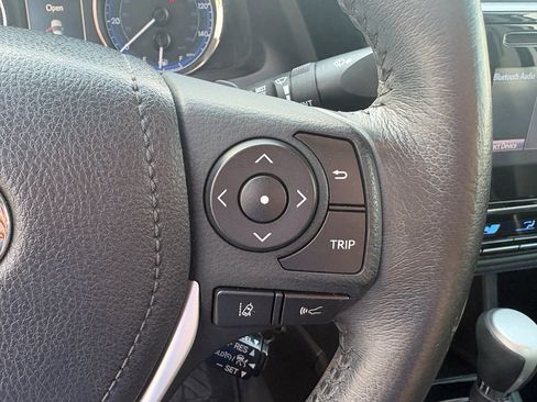 Used 2017 Toyota Corolla SE FWD image 14