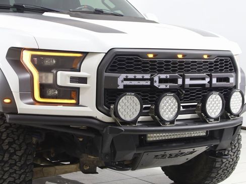 Used 2018 Ford F150 Raptor w/ Equipment Group 802A Luxury image 45