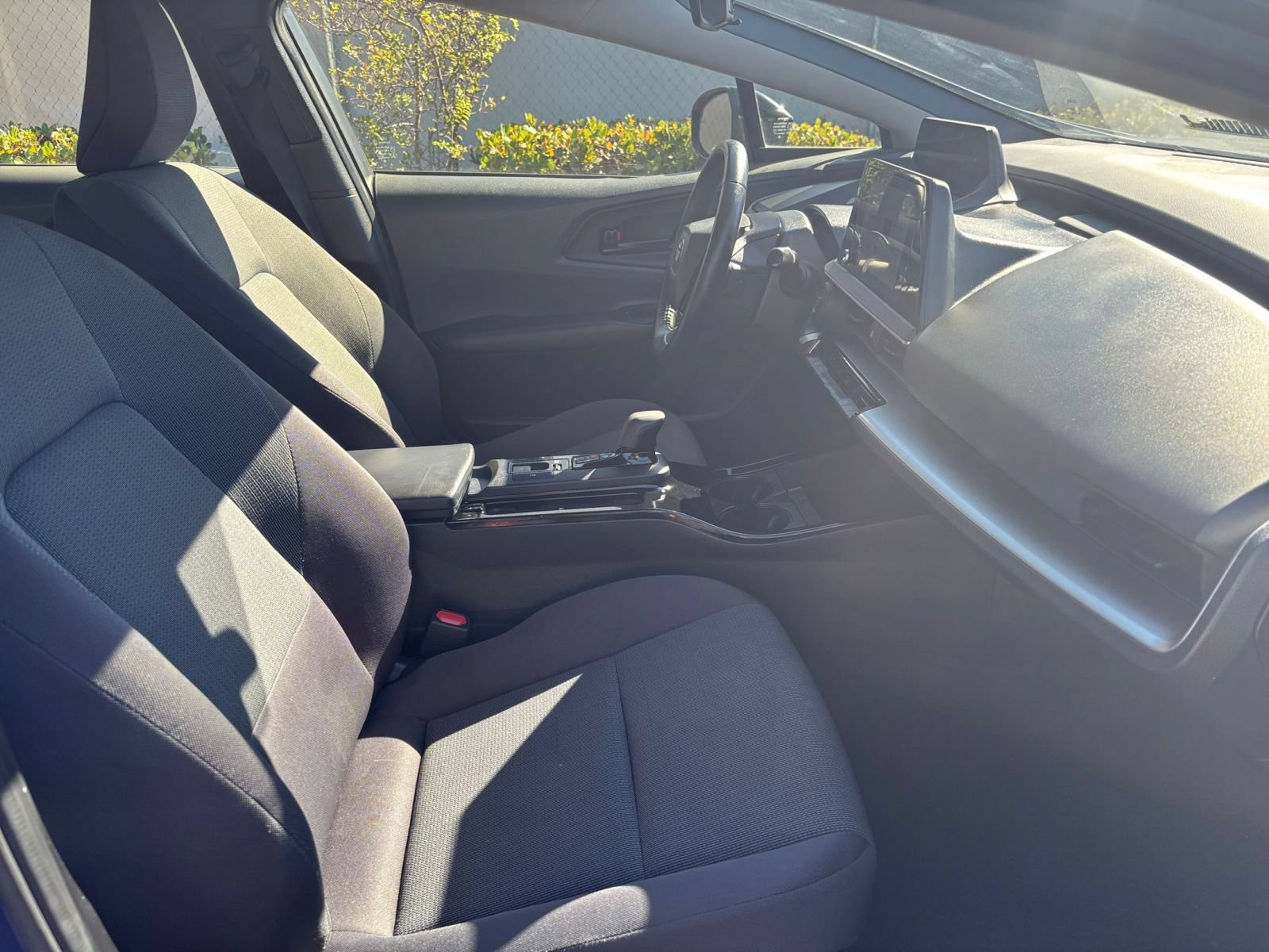 Used 2023 Toyota Prius LE FWD image 33