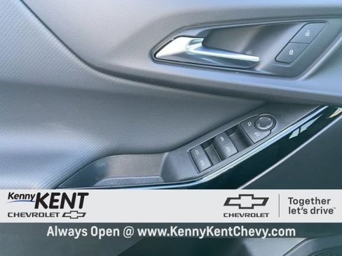 Used 2026 Chevrolet Equinox LT image 22