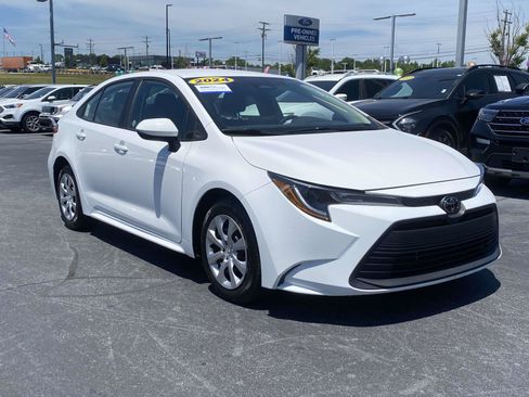 Used 2024 Toyota Corolla LE FWD image 1