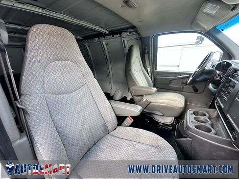 Used 2007 Chevrolet Express 3500 Work Van image 11
