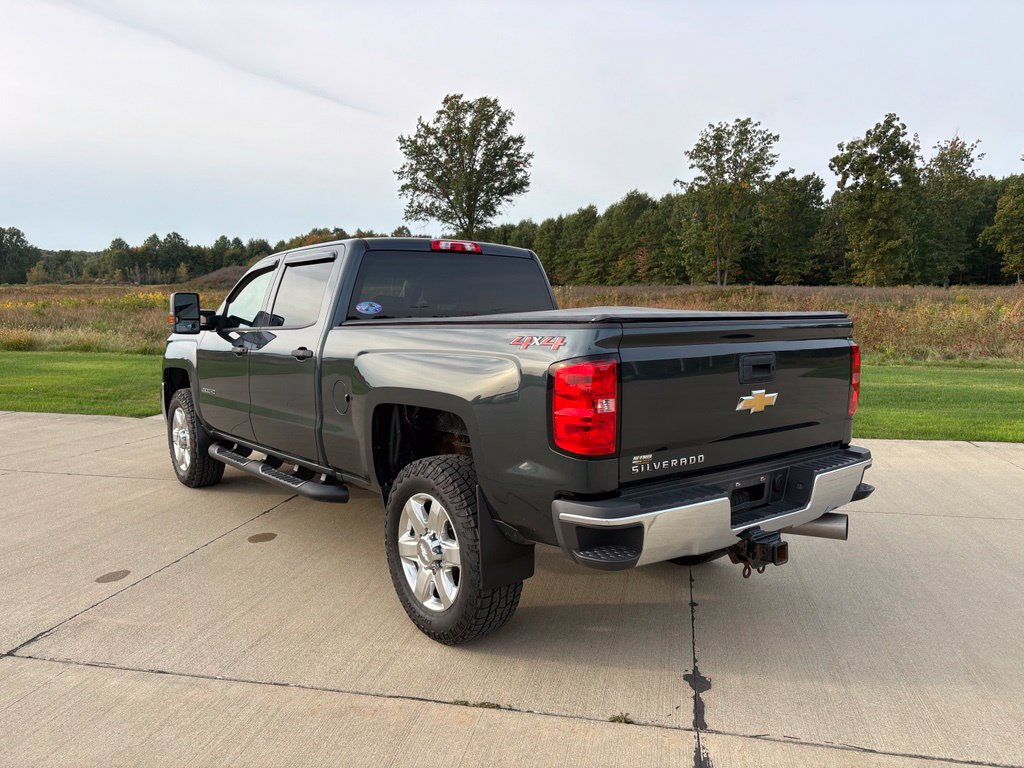 Used 2018 Chevrolet Silverado 2500 W/T w/ WT Convenience Package AWD/4WD image 4