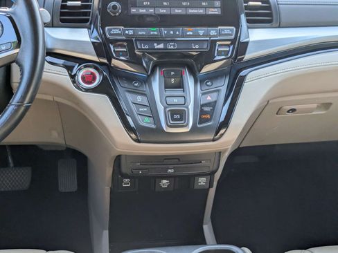 Certified 2022 Honda Odyssey Touring image 27