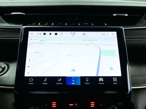 Used 2022 Jeep Grand Cherokee L Limited image 21