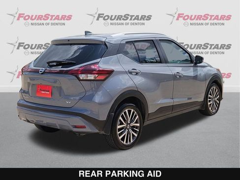 Used 2021 Nissan Kicks SV image 4