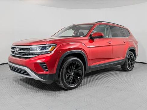 Used 2022 Volkswagen Atlas SE w/ Black Wheel Package image 2