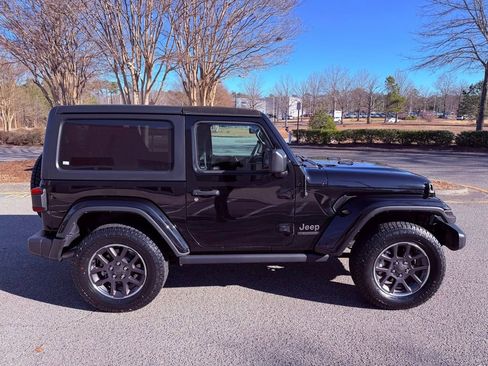 Used 2021 Jeep Wrangler Sport image 12