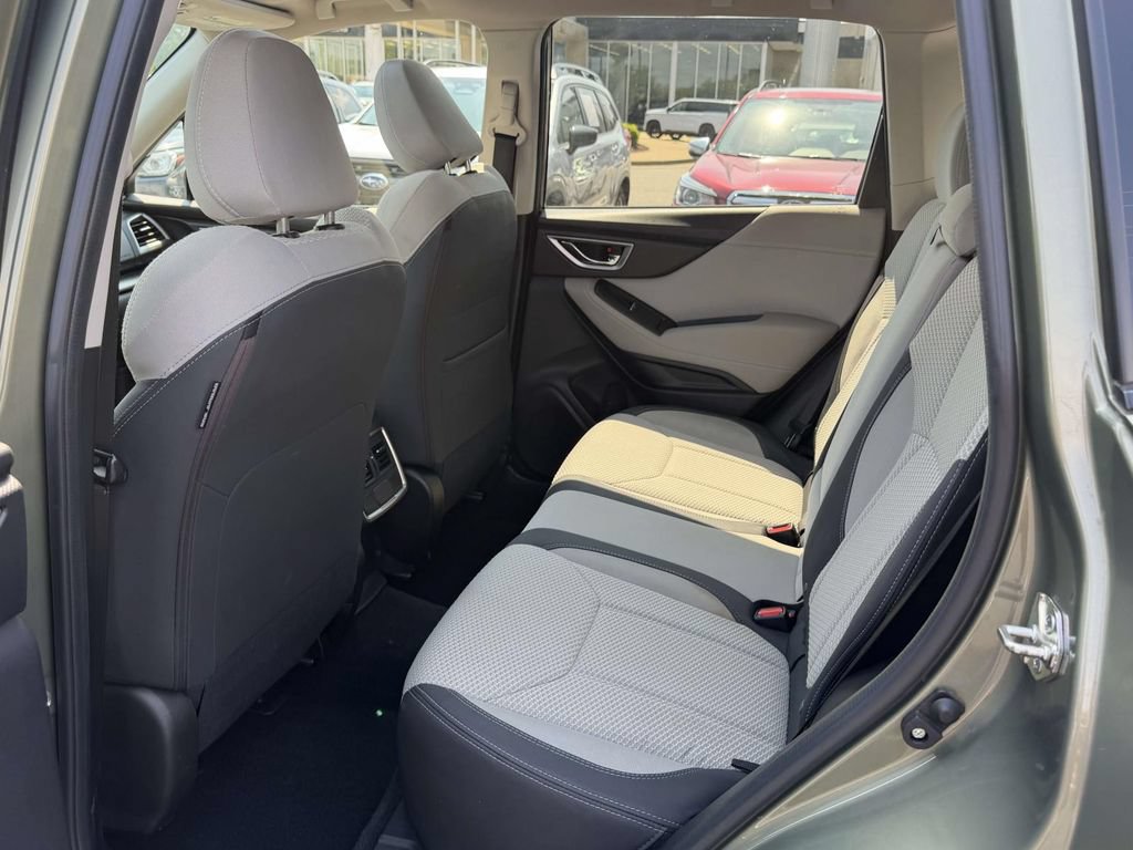 Used 2019 Subaru Forester Premium w/ All-Weather Package AWD/4WD image 15